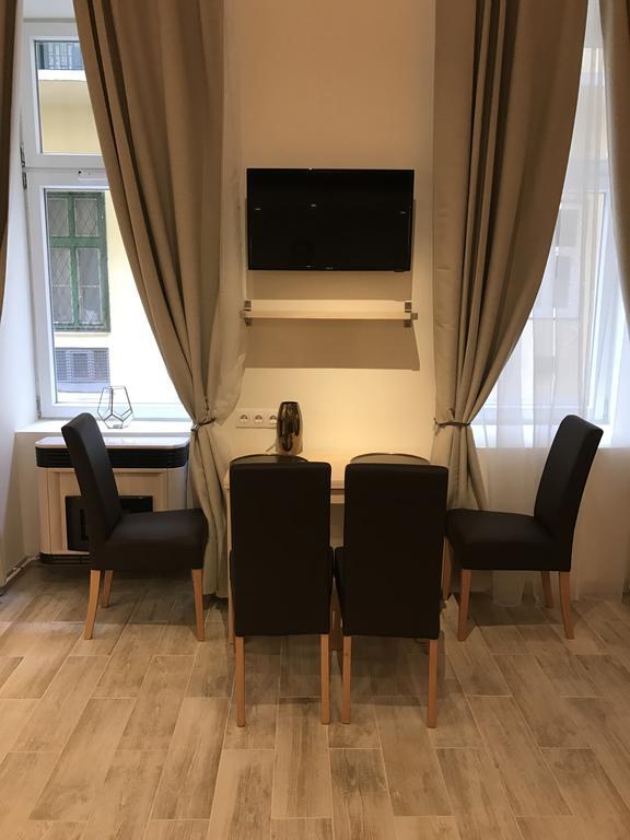 Goldcentral Apartment Gozsdu ブダペスト エクステリア 写真
